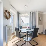 Apartment Backsteinhaus, 4 &quotmeer Glück&quot *