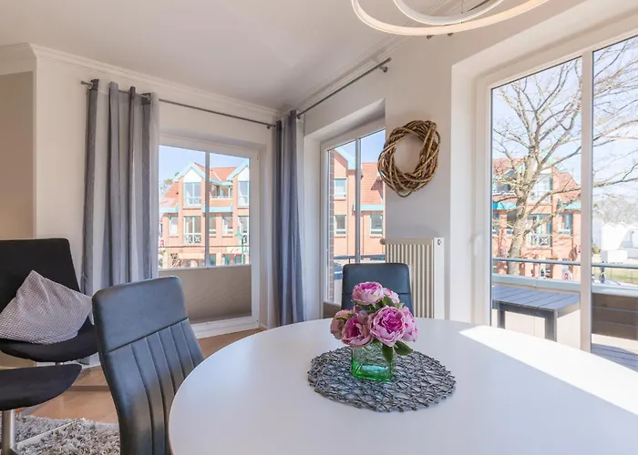 Backsteinhaus, 4 &quotmeer Glueck&quot *